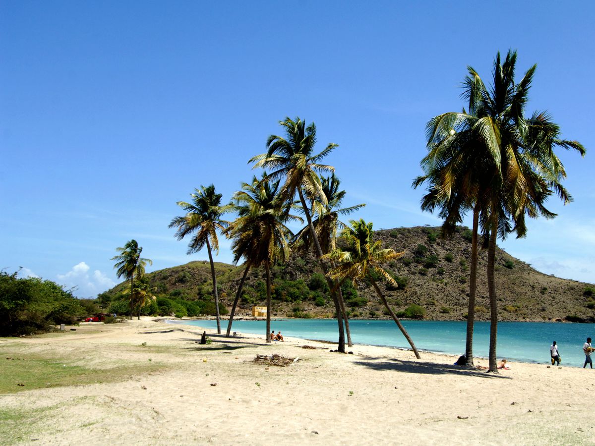 Long-haul currencies popular as UK households book holidays abroad